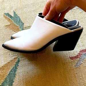 Andrea Carrano mules size 6
